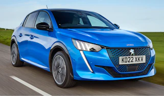 Peugeot 208 - front tracking