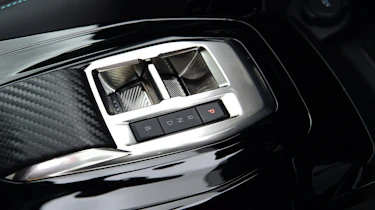 Peugeot e-2008 - interior detail