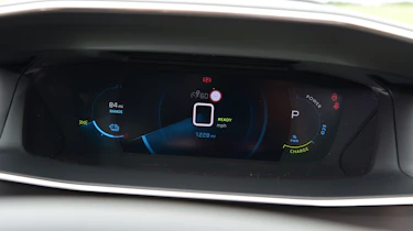 Peugeot e-2008 - dials