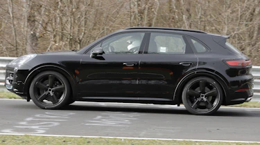 Porsche Cayenne - side