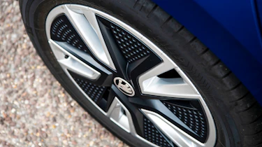 Skoda Fabia long termer - front n/s wheel
