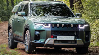 Ssangyong Torres - front