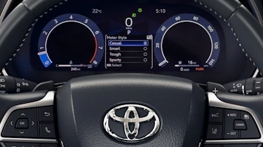 Toyota Highlander tech updates - dash