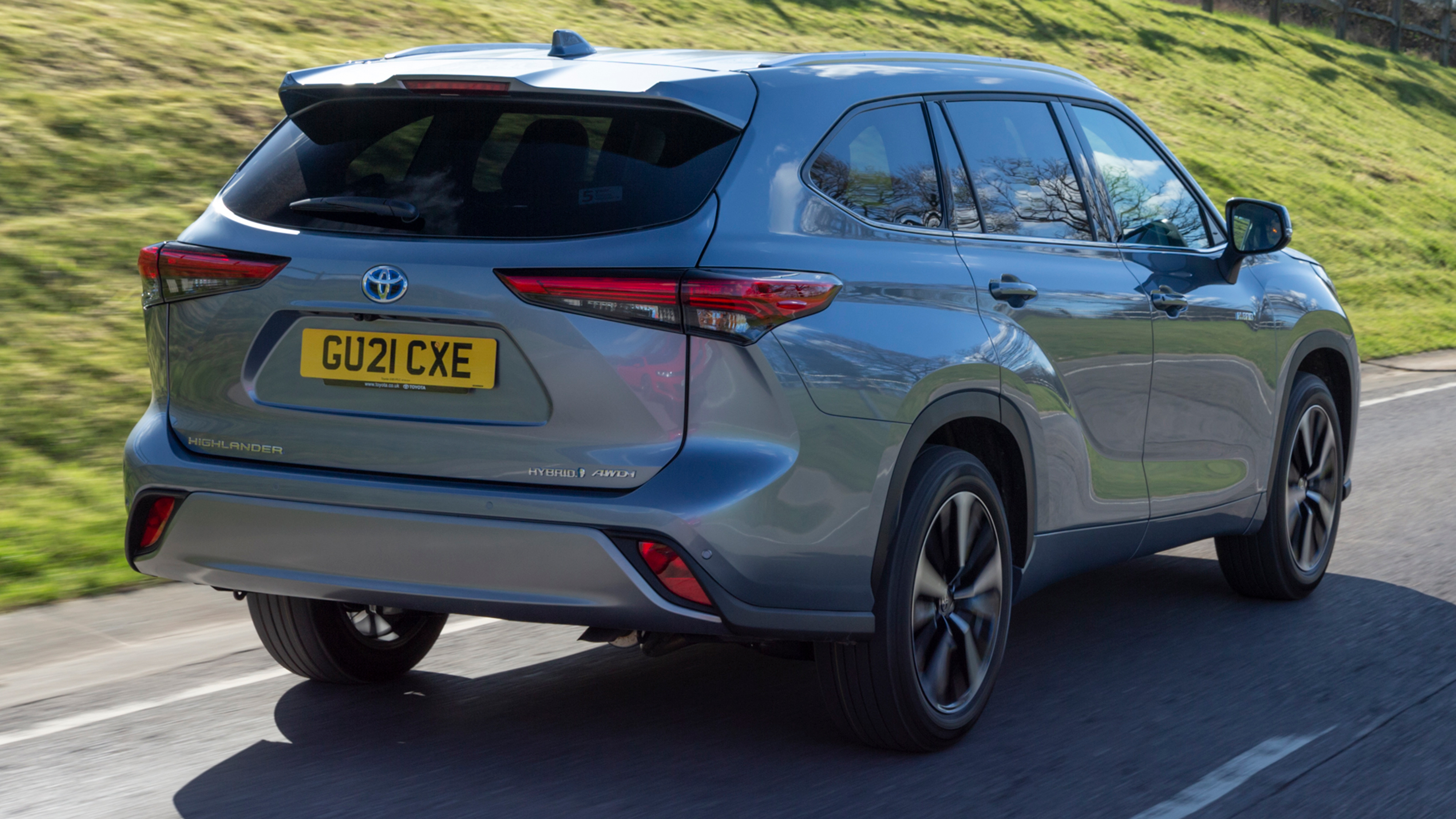 Toyota Highlander tech updates - rear tracking