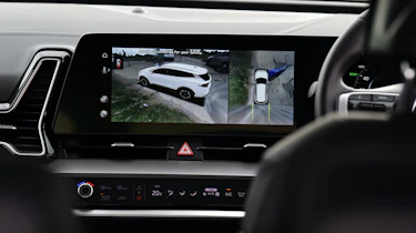 Kia Sportage vs Hyundai Tucson - Kia Sportage infotainment screen
