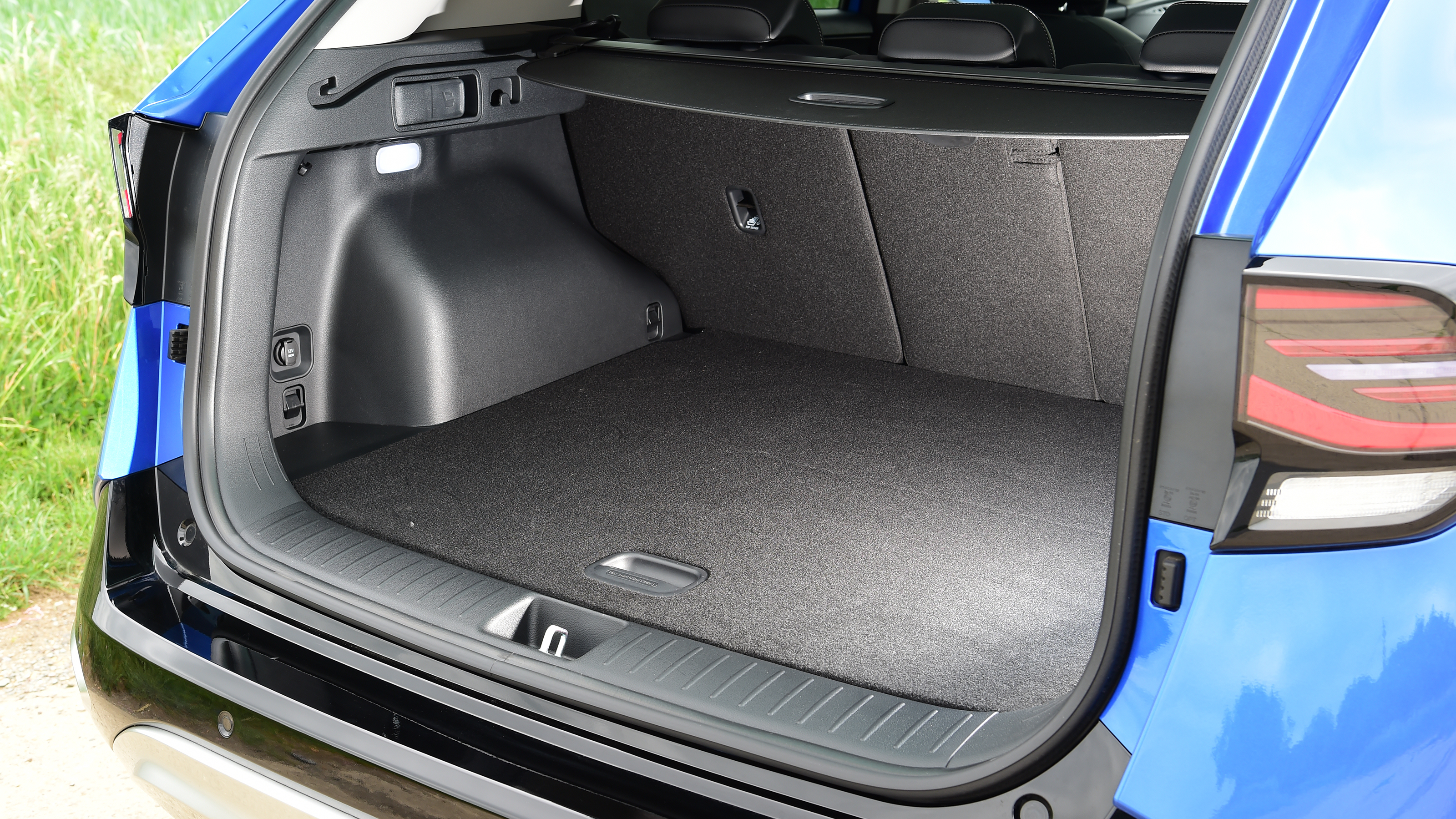 Kia Sportage vs Hyundai Tucson - Kia Sportage boot