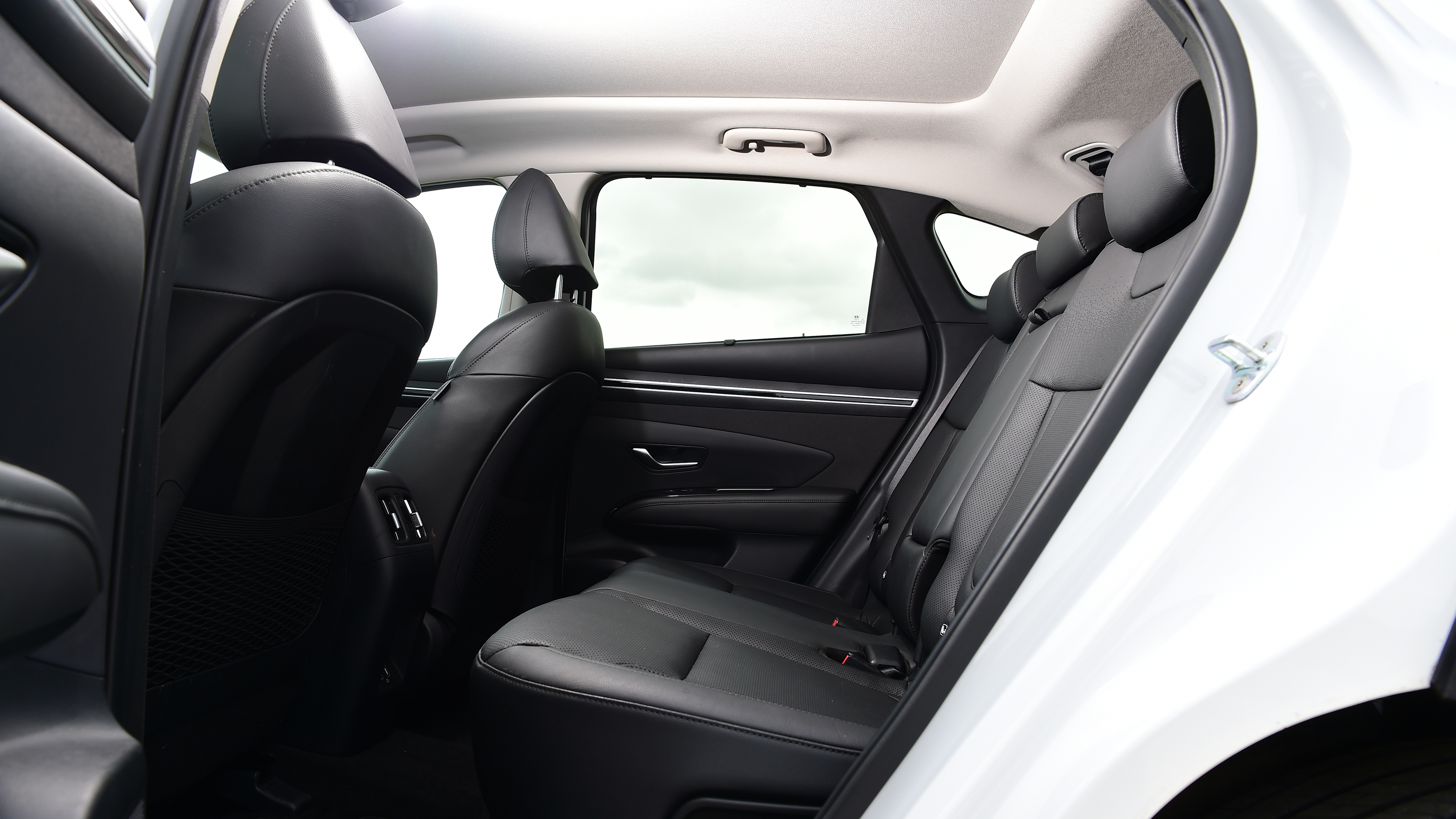 Kia Sportage vs Hyundai Tucson - Hyundai Tucson rear seats