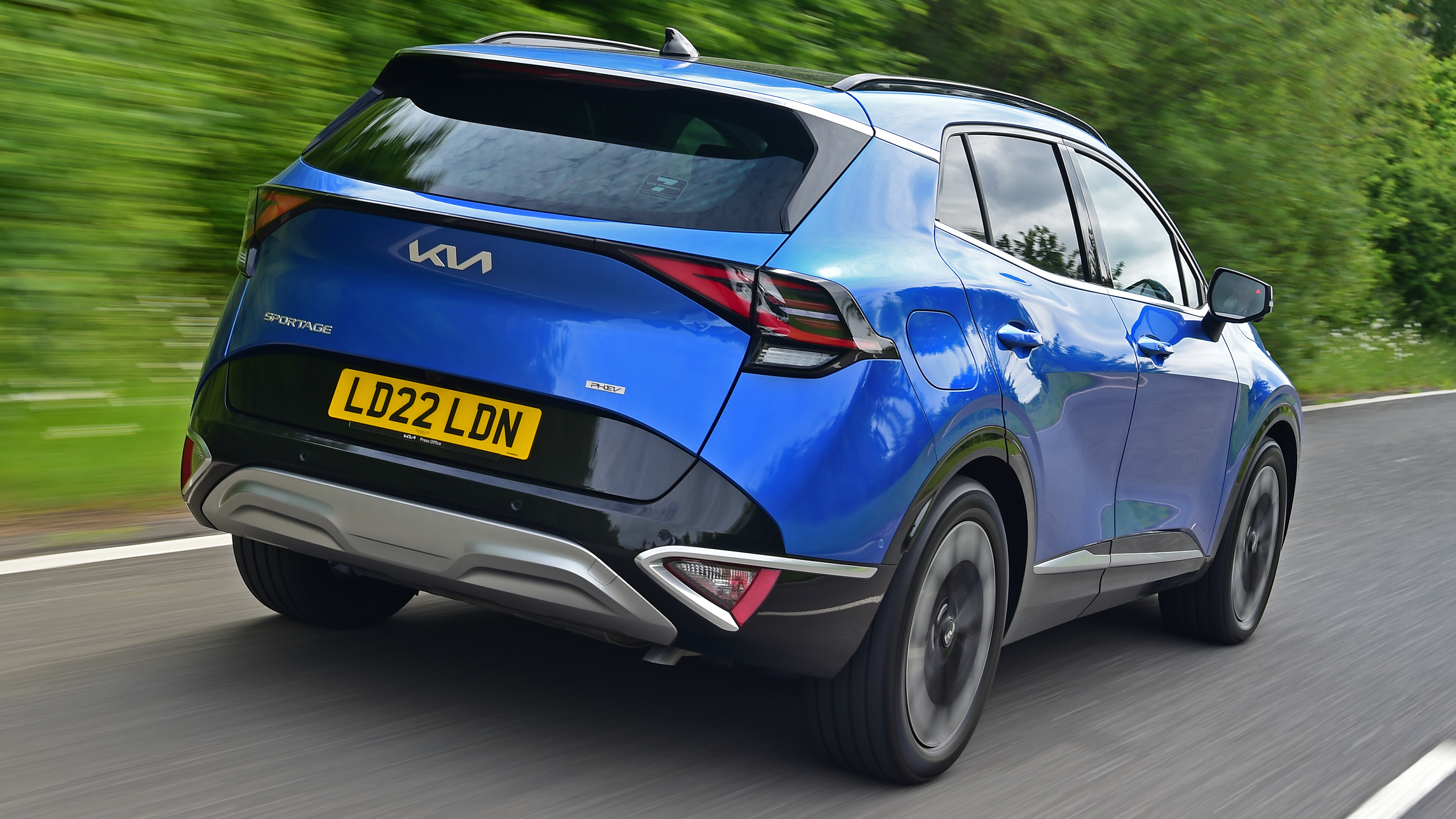 Kia Sportage vs Hyundai Tucson - Kia Sportage rear tracking