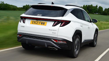 Kia Sportage vs Hyundai Tucson - Hyundai Tucson rear tracking