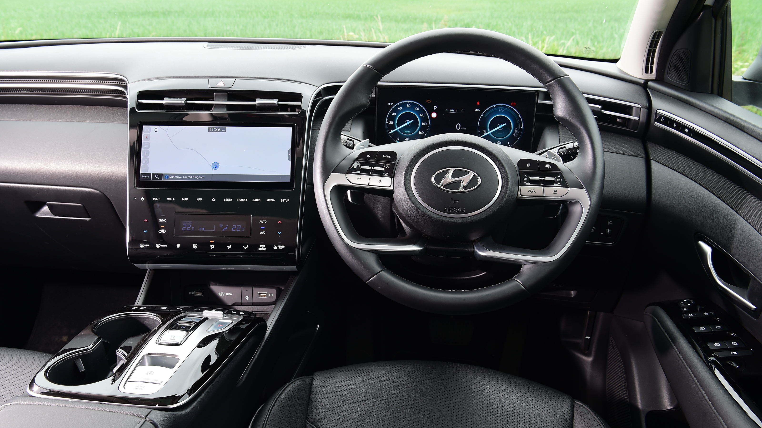 Kia Sportage vs Hyundai Tucson - Hyundai Tucson dash