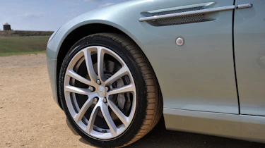 Used Aston Martin DB9 - wheel