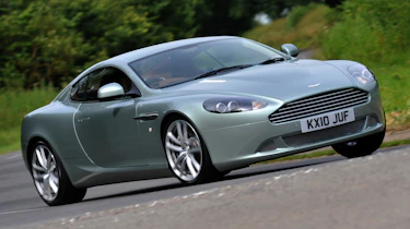 Used Aston Martin DB9 - front action