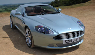 Used Aston Martin DB9 - front