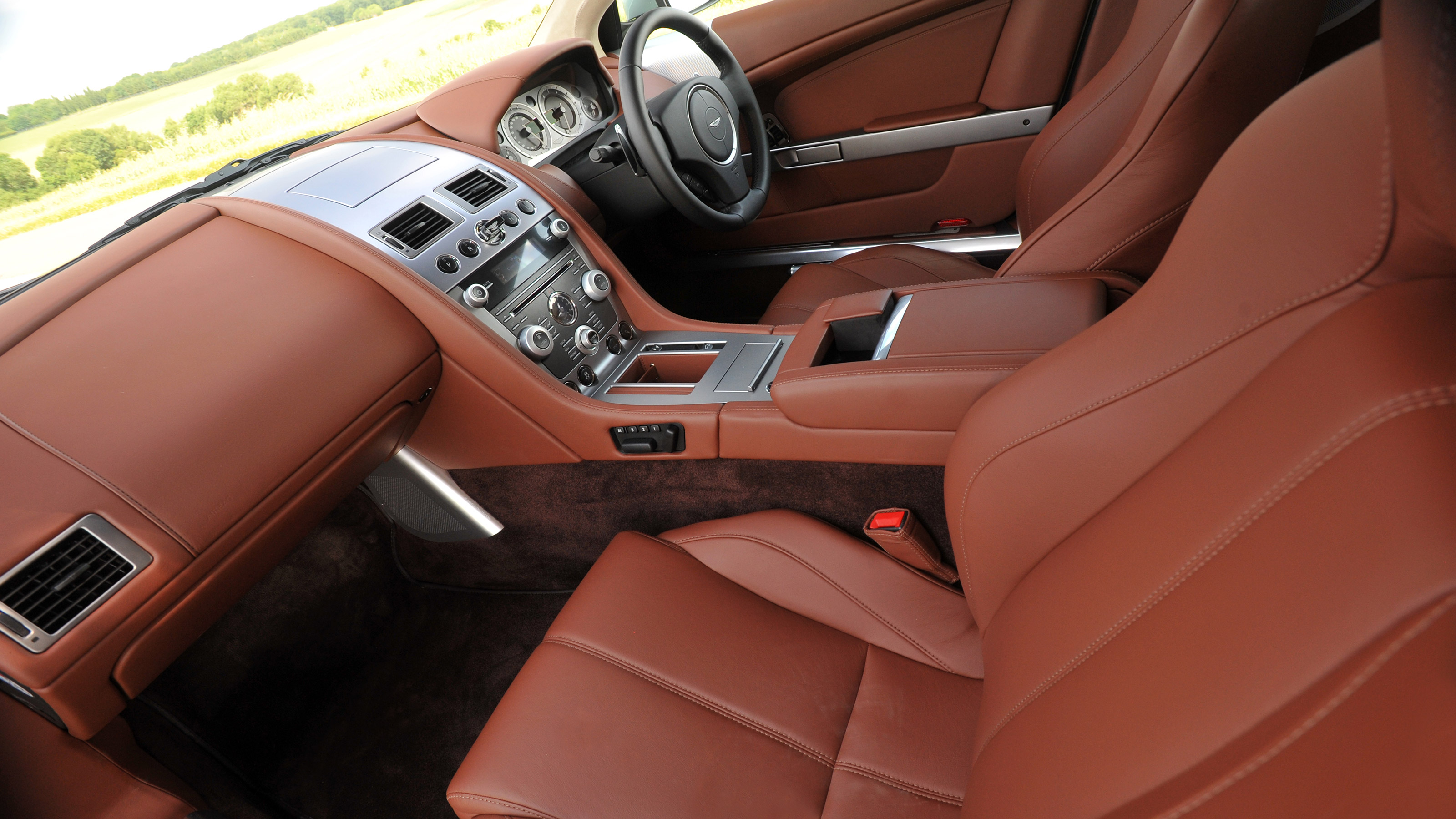 Used Aston Martin DB9 - seats
