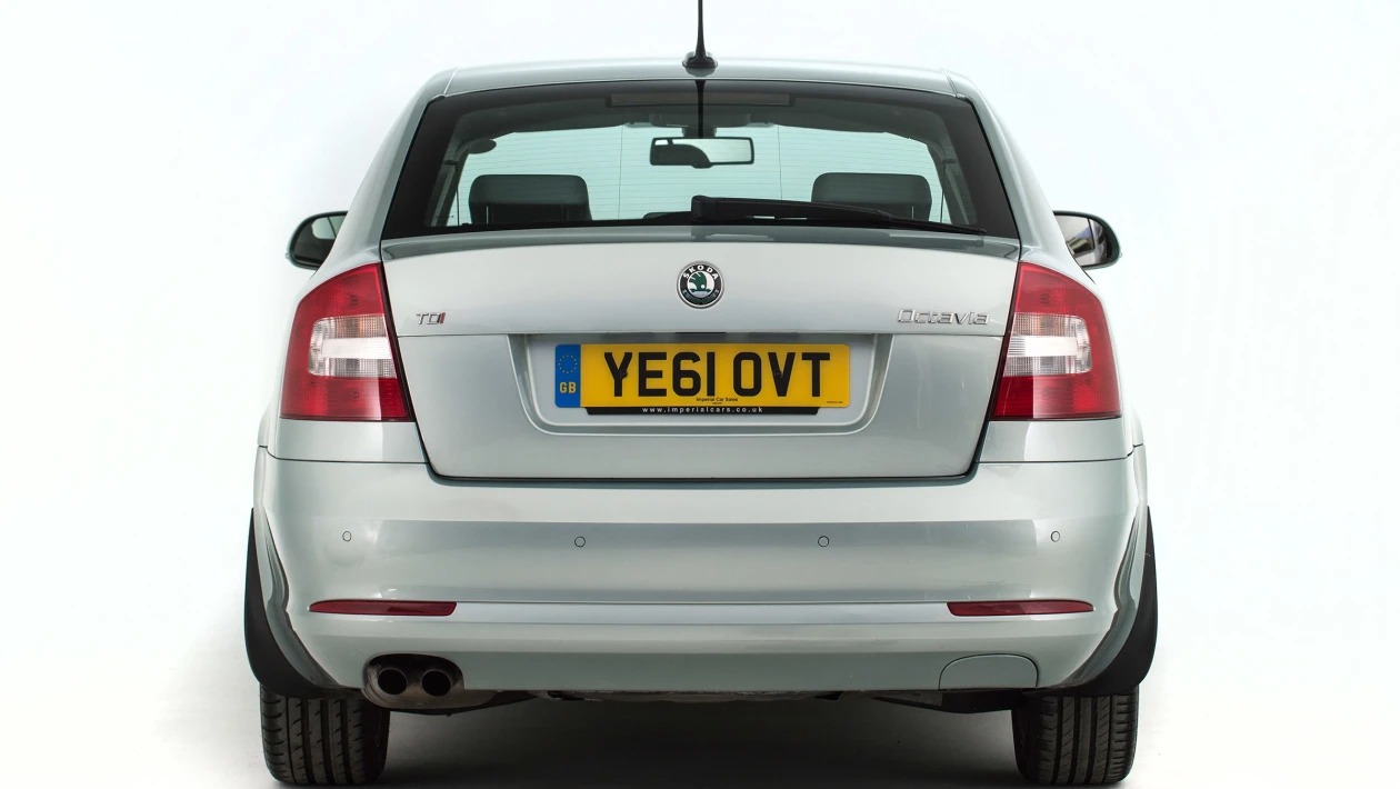 Used Skoda Octavia Mk2 - full rear