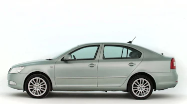 Used Skoda Octavia Mk2 - side