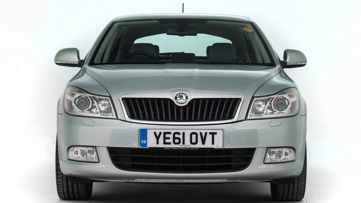Used Skoda Octavia Mk2 - full front