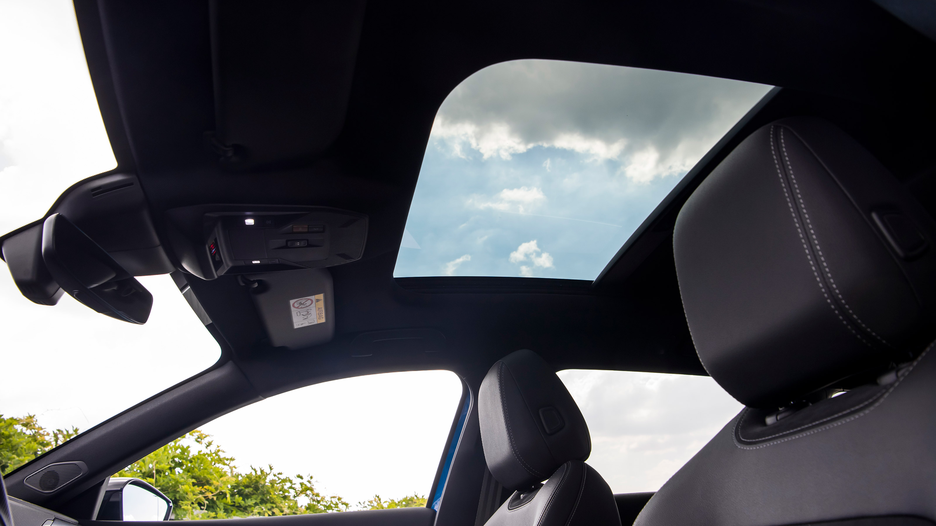 Vauxhall Astra Sports Tourer - roof
