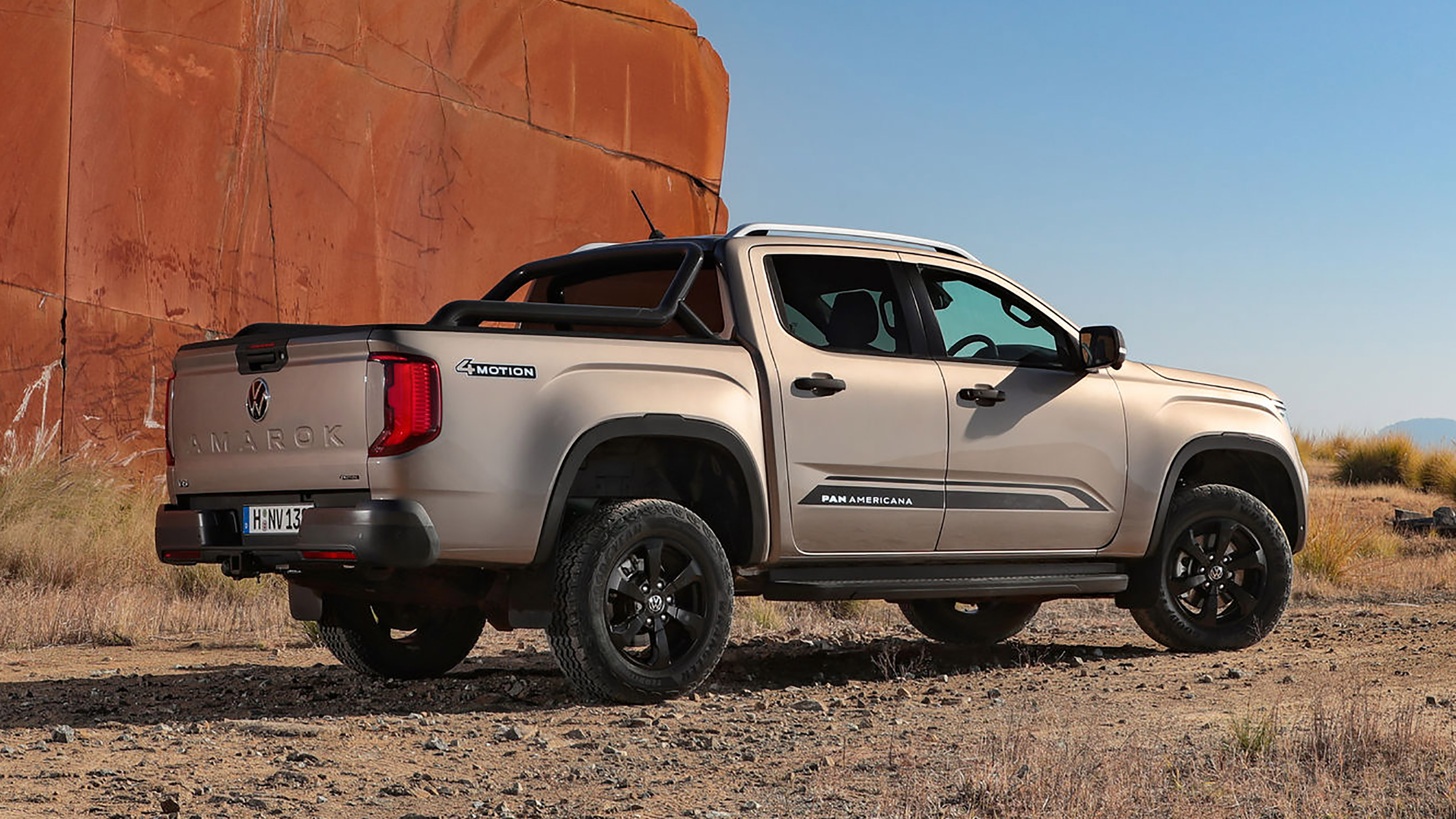 Volkswagen Amarok - rear static