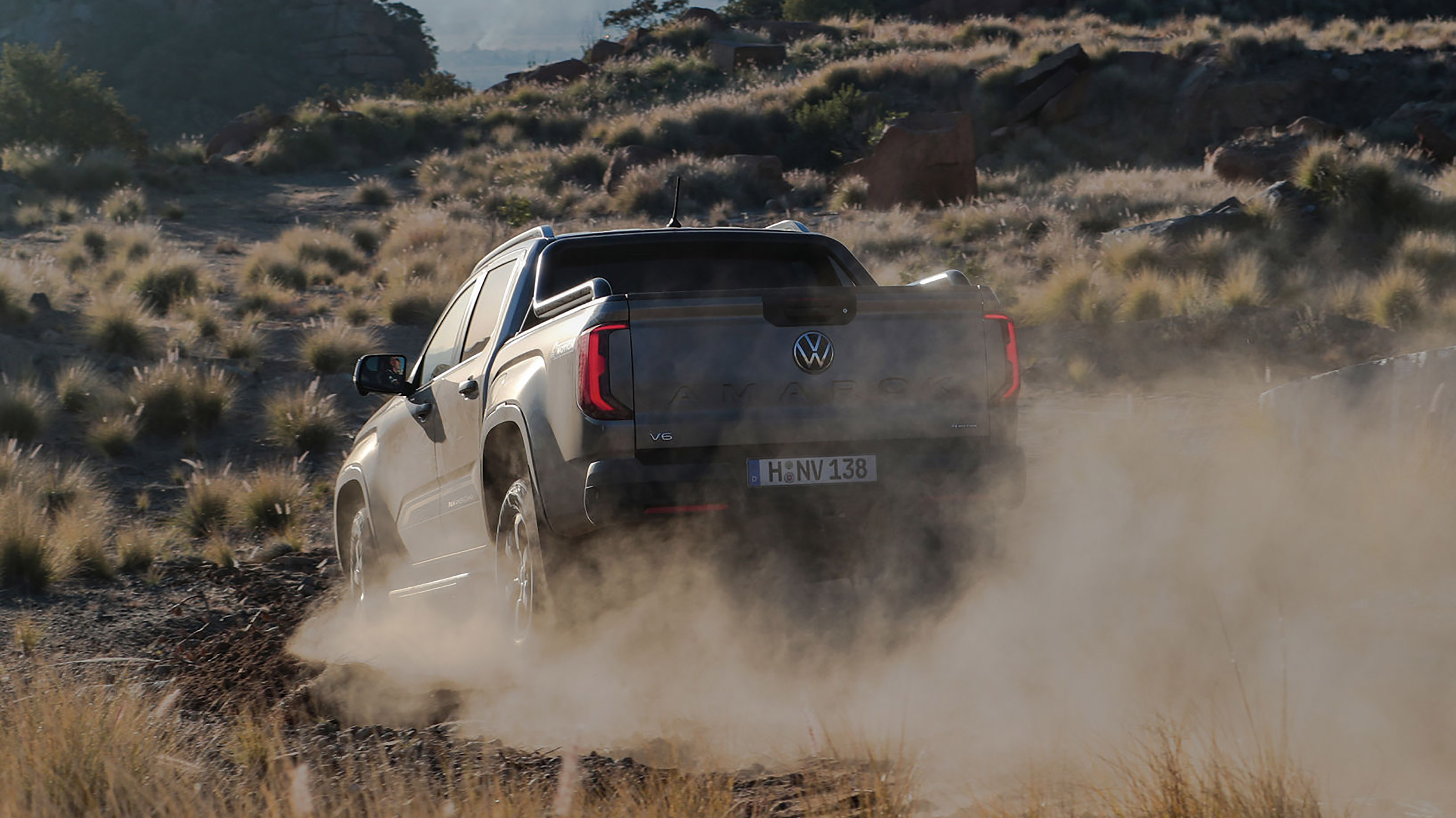 Volkswagen Amarok - rear action