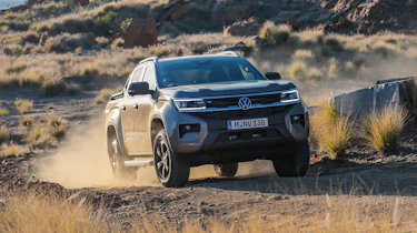 Volkswagen Amarok - front action