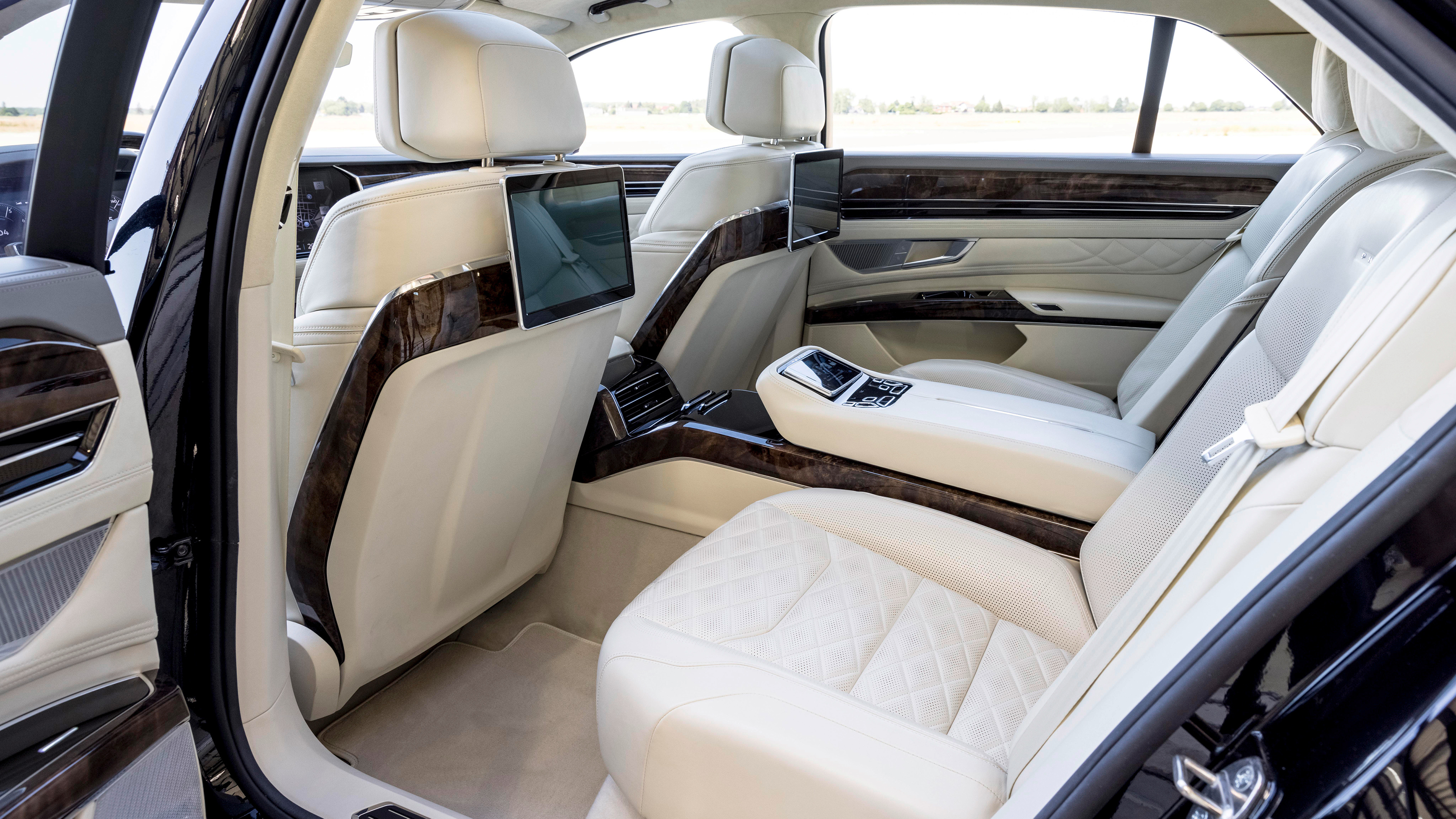 VW Phaeton successor - rear seats