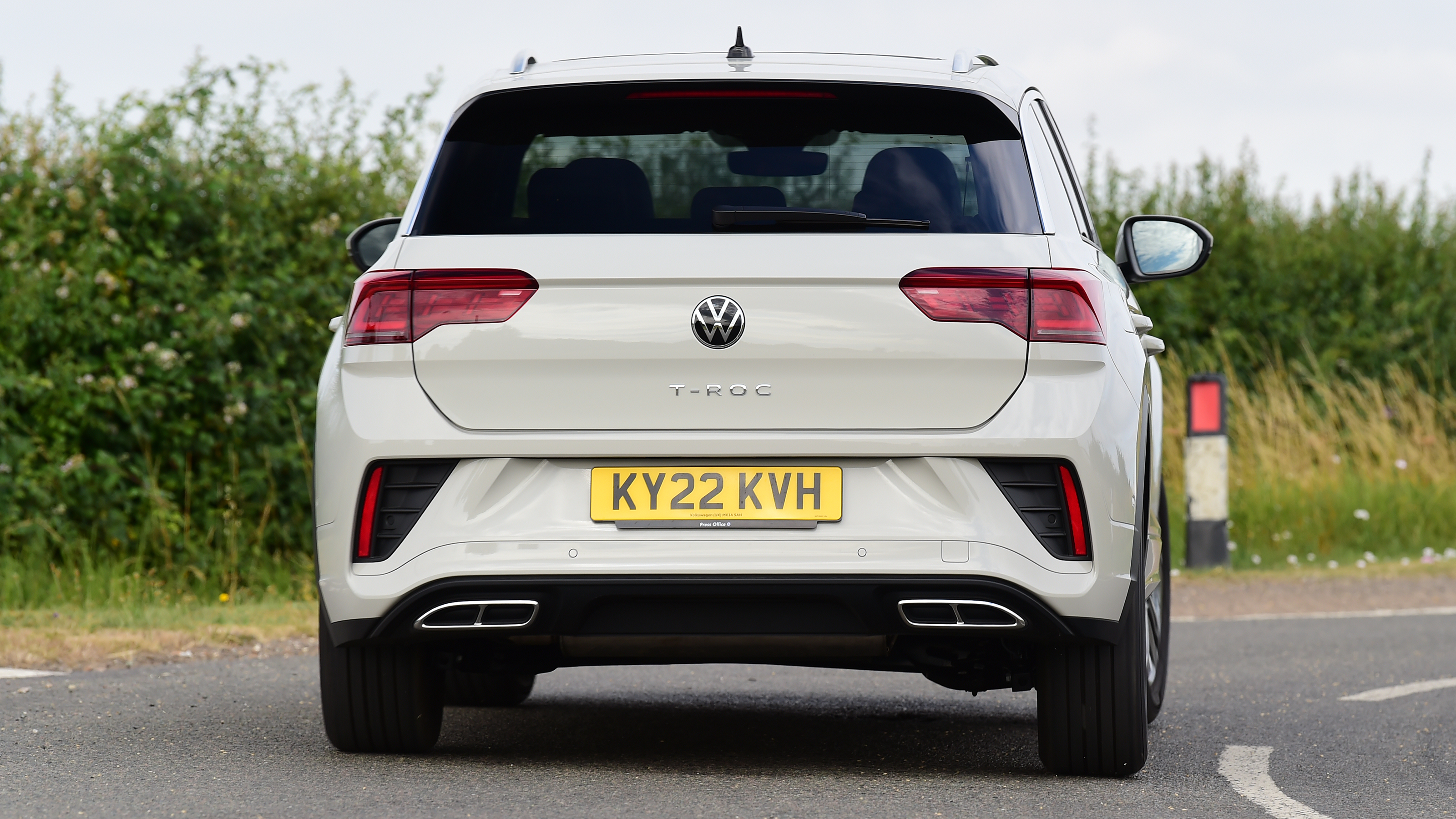 Volkswagen T-Roc R line - rear cornering