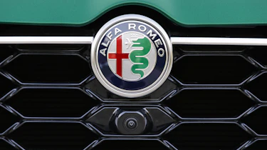 Alfa Romeo Tonale - badge