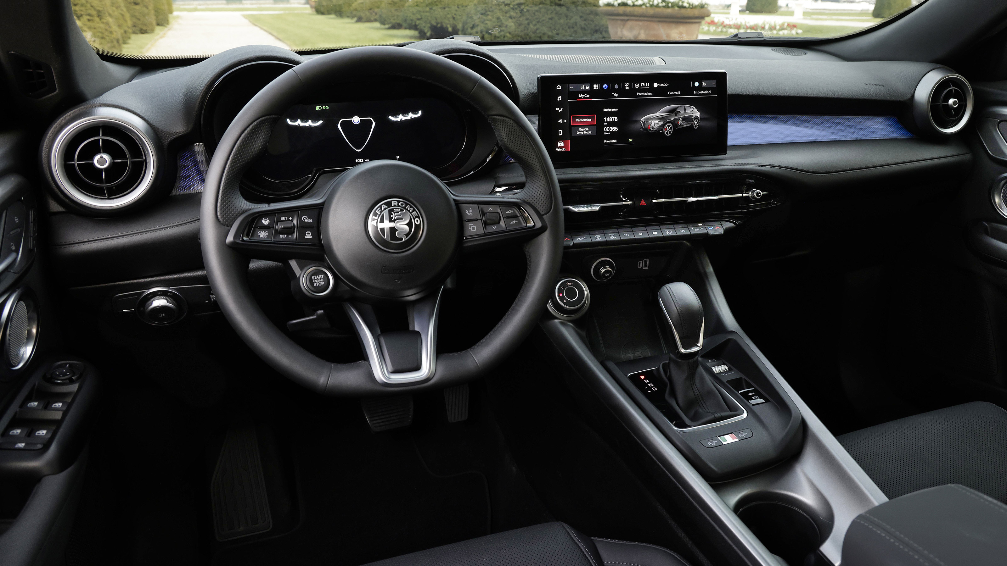 Alfa Romeo Tonale - cabin