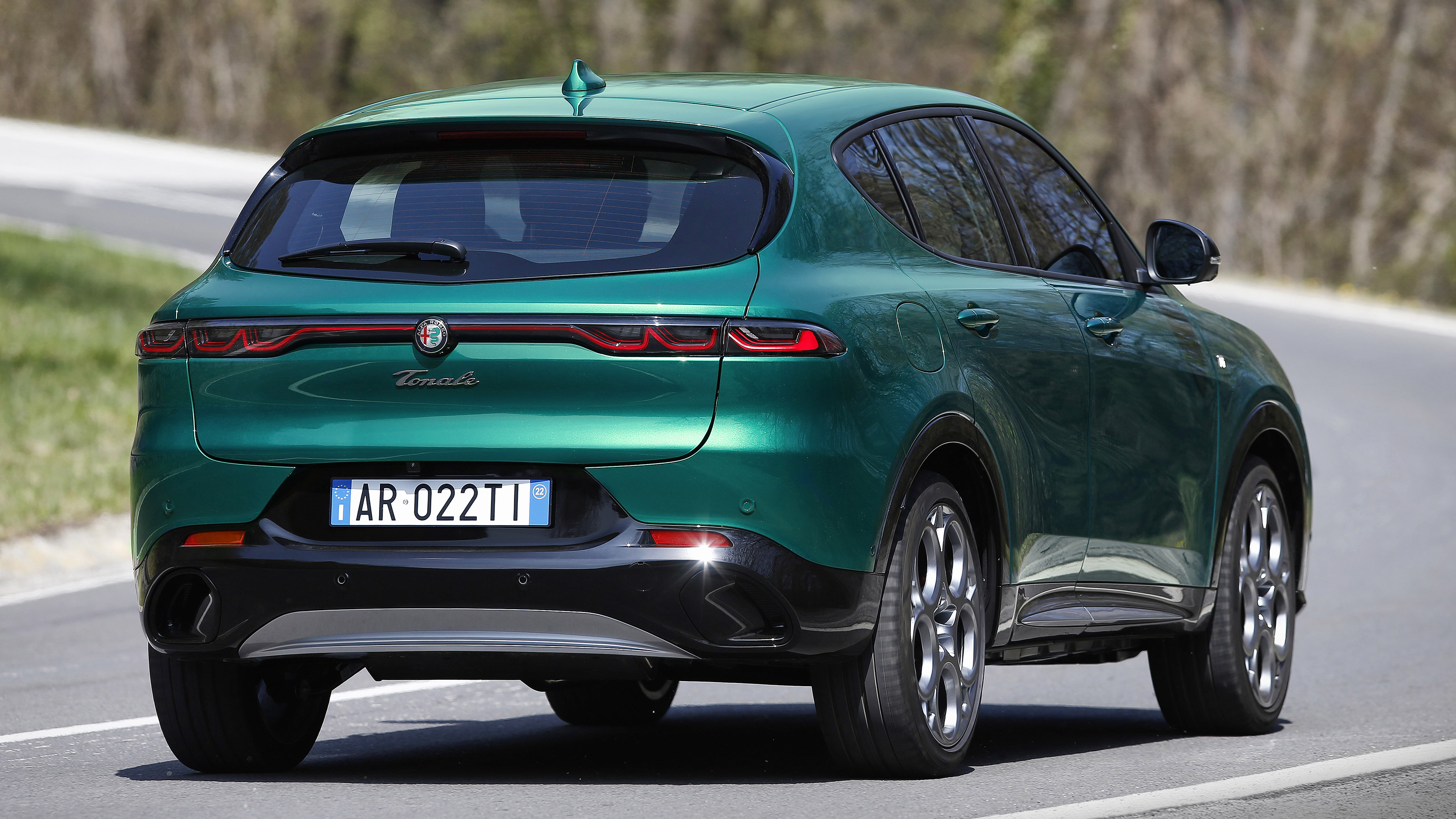 Alfa Romeo Tonale - rear
