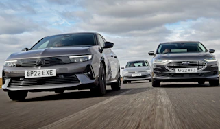 Astra vs Focus vs Golf - three cars front tracking