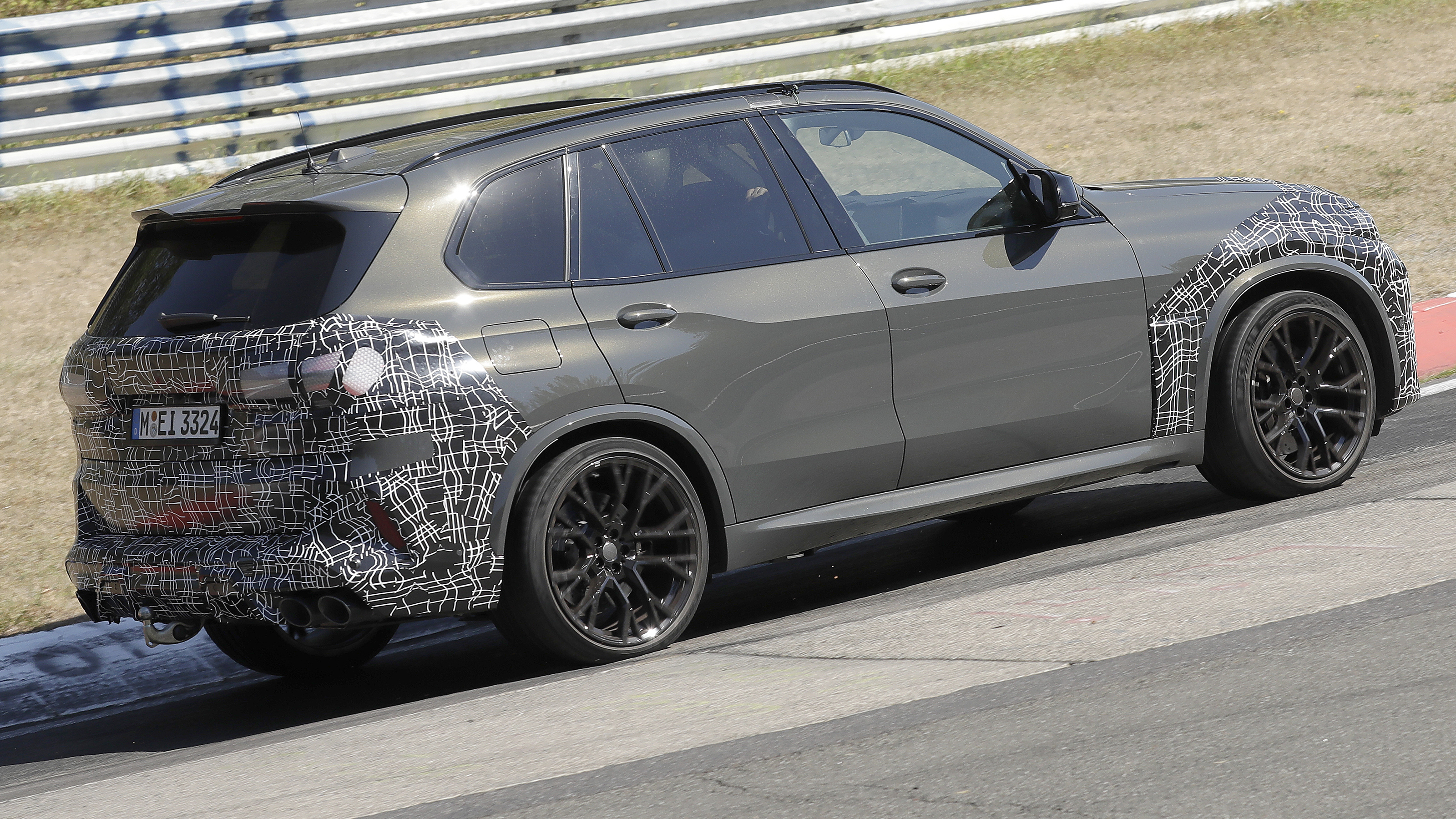 BMW X5 M Nurburgring spy - rear angled