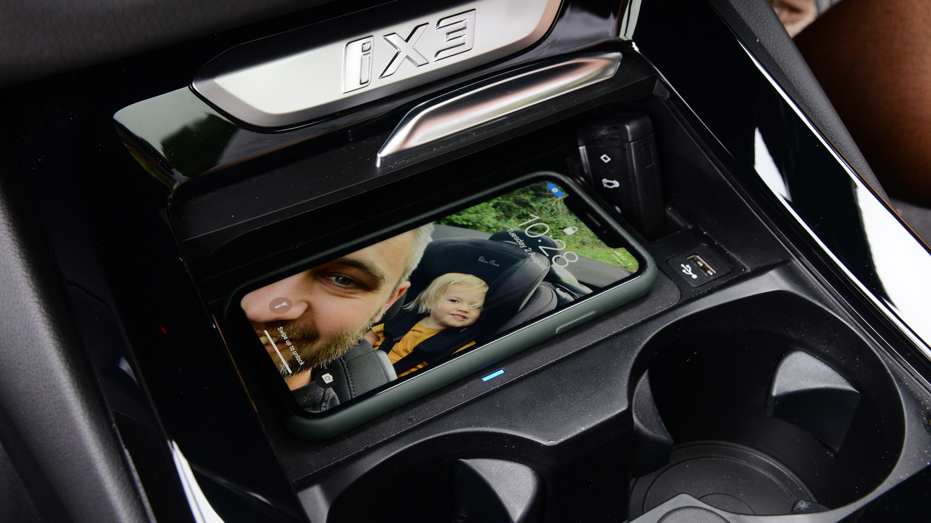 BMW iX3 long term test first report - phone charging