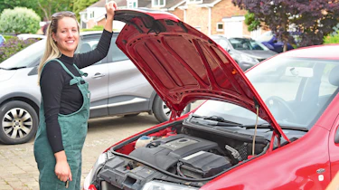 bonnet engine check