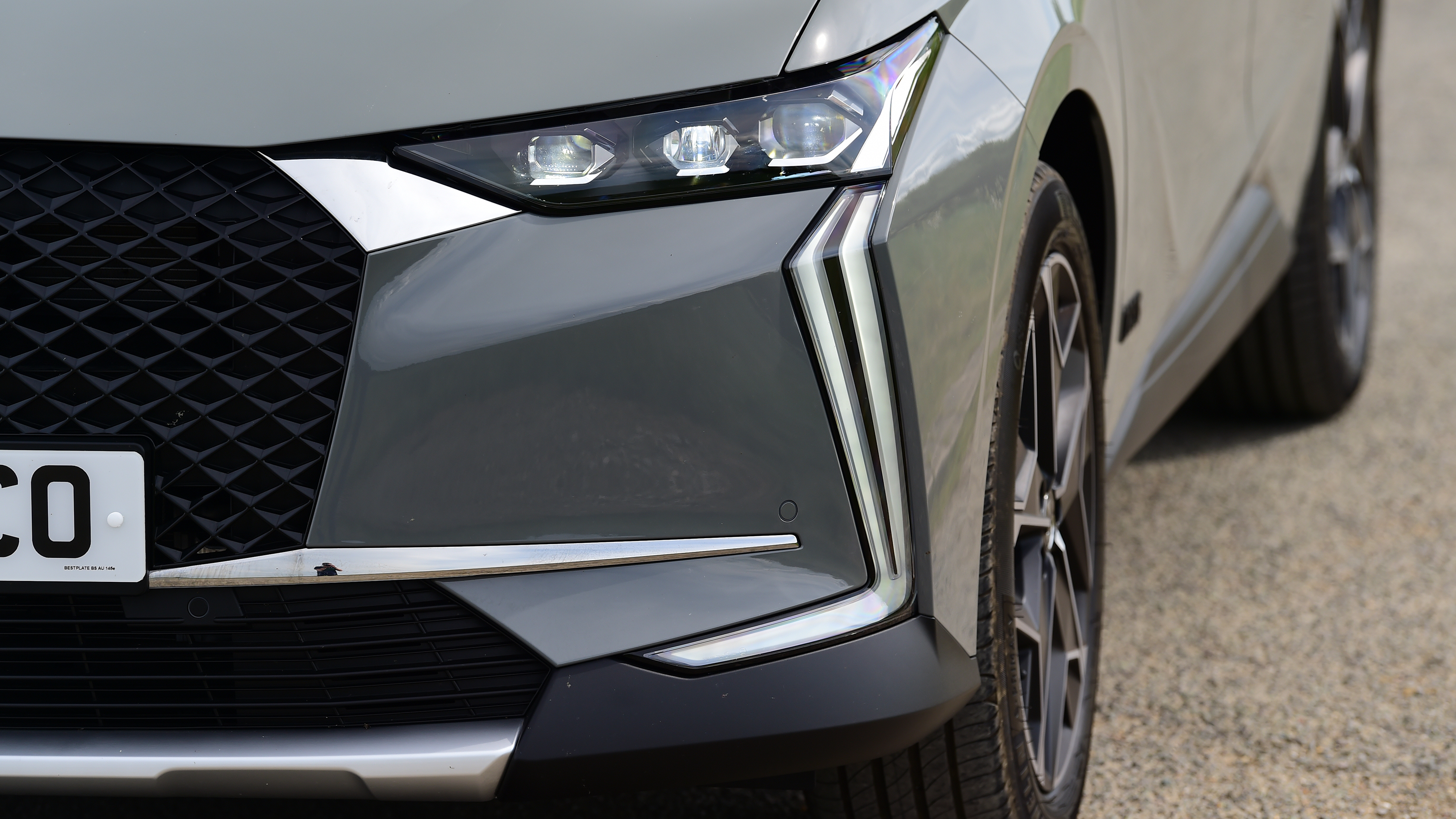 DS 4 - headlight