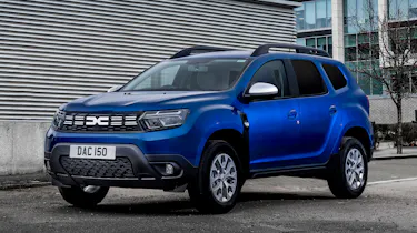 Dacia Duster Commercial - front