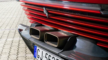 Ferrari Daytona SP3 - exhausts
