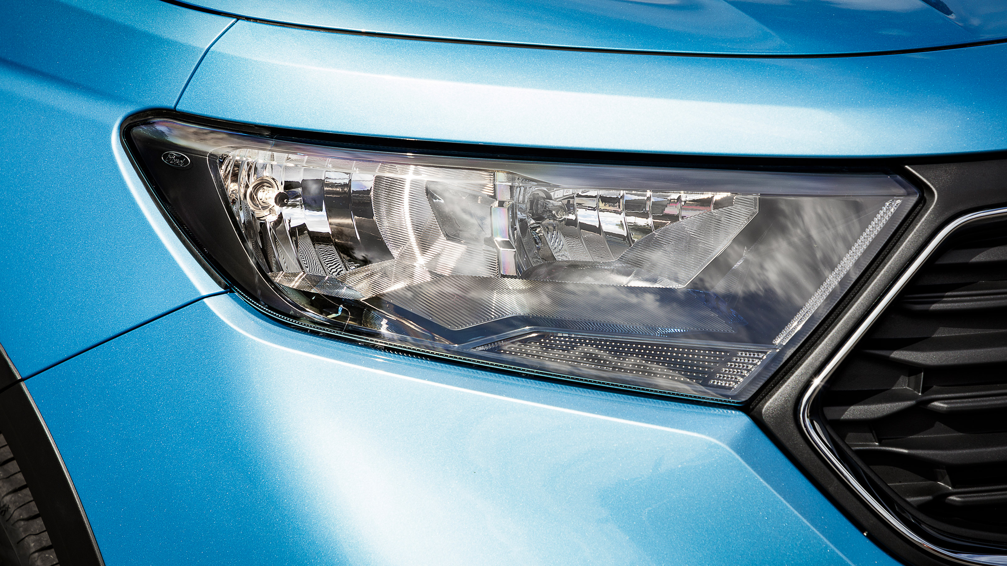 Ford Grand Tourneo Connect - front light