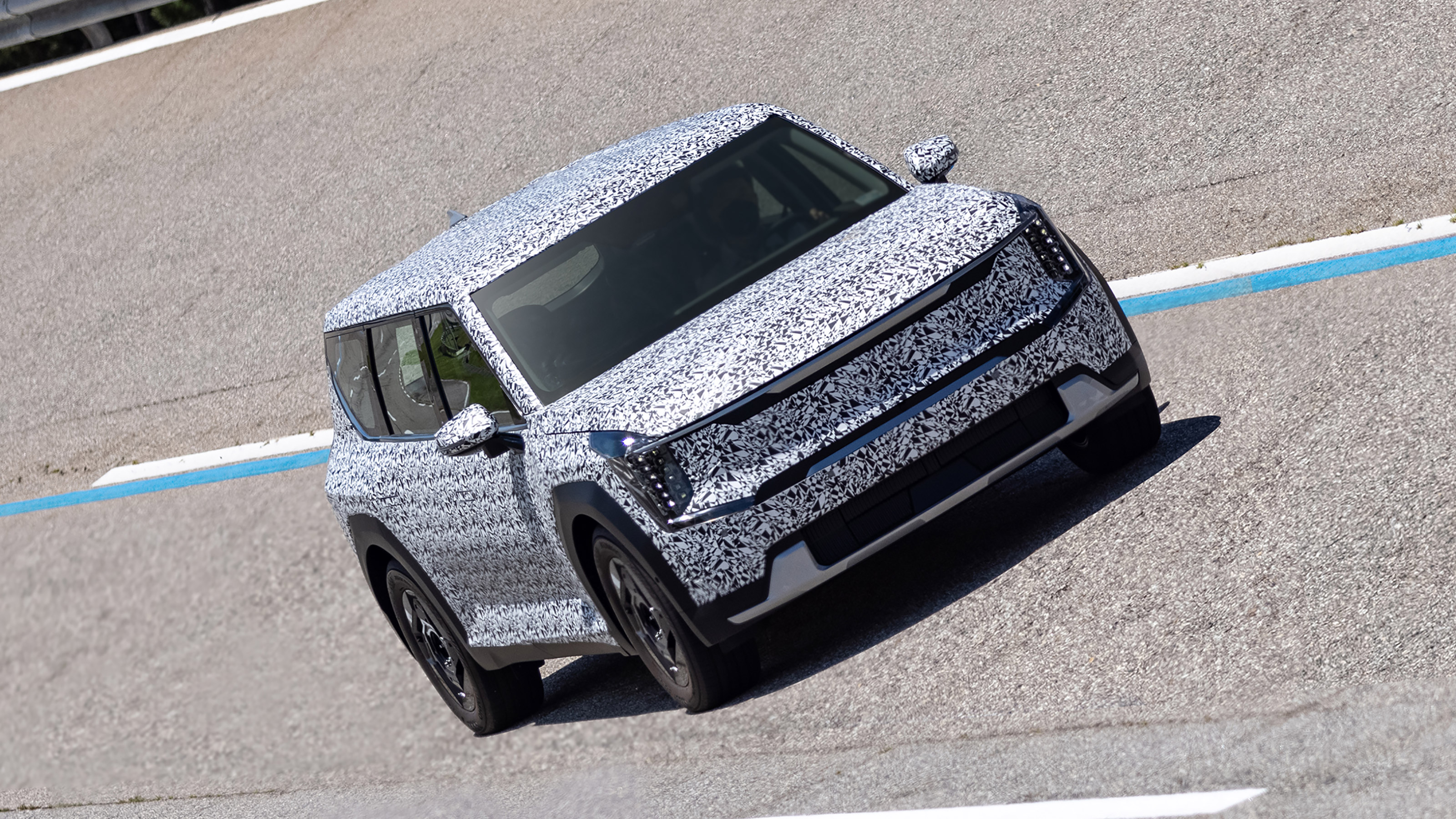 Kia EV9 - official spyshot 4