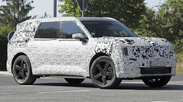 Kia EV9 (camouflaged) - front angled