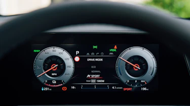 Kia Niro EV - dash screen (white dials)
