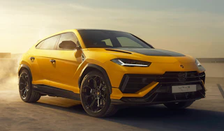 Lamborghini Urus Performante - front action