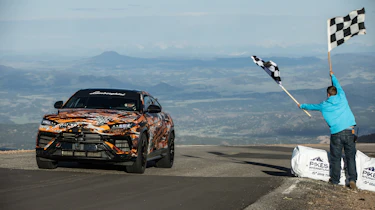 Lamborghini Urus Pikes Peak 7