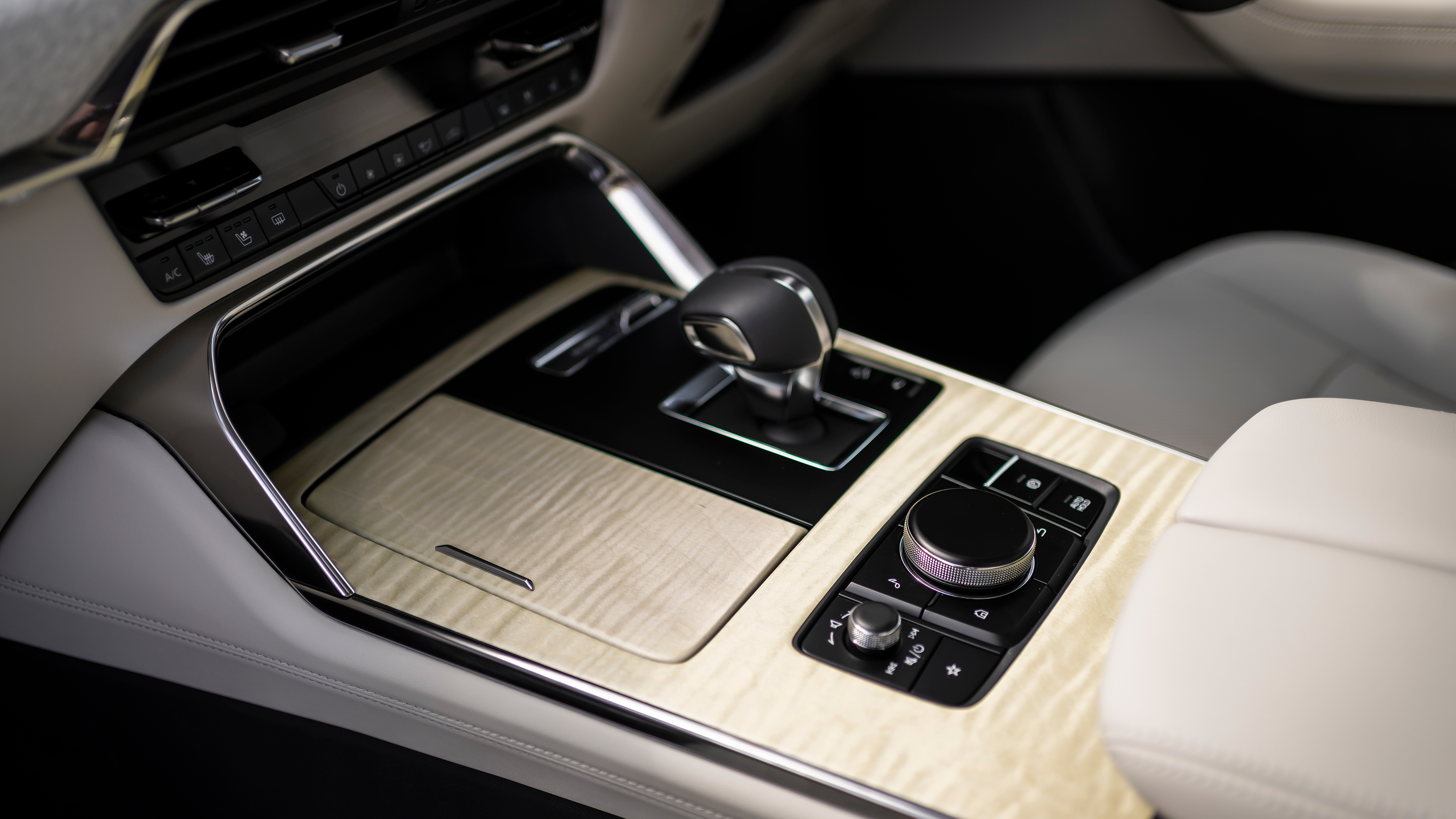 Mazda CX-60 - gear selector