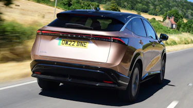 Nissan Ariya - rear tracking