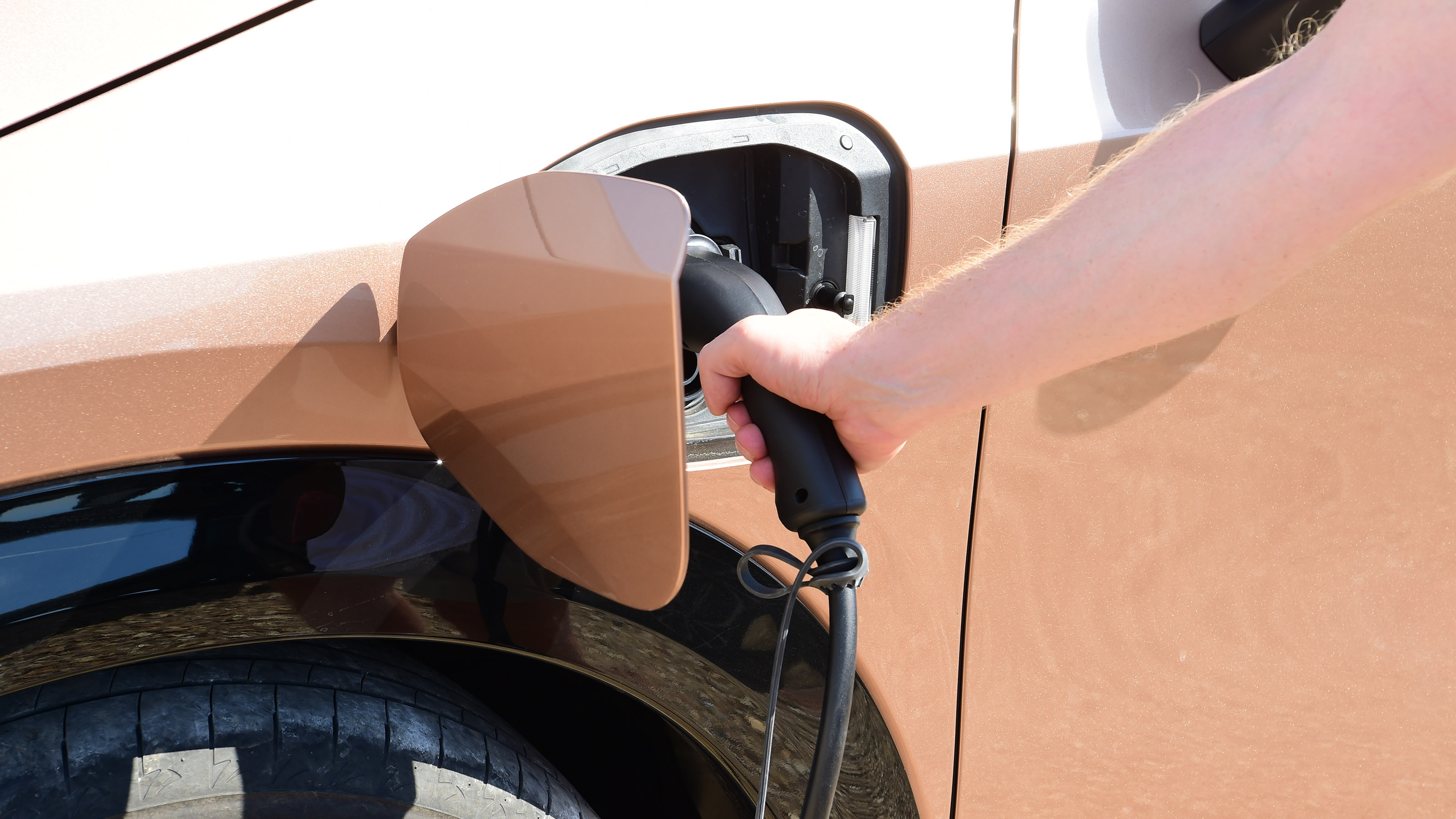 Nissan Ariya - charging socket