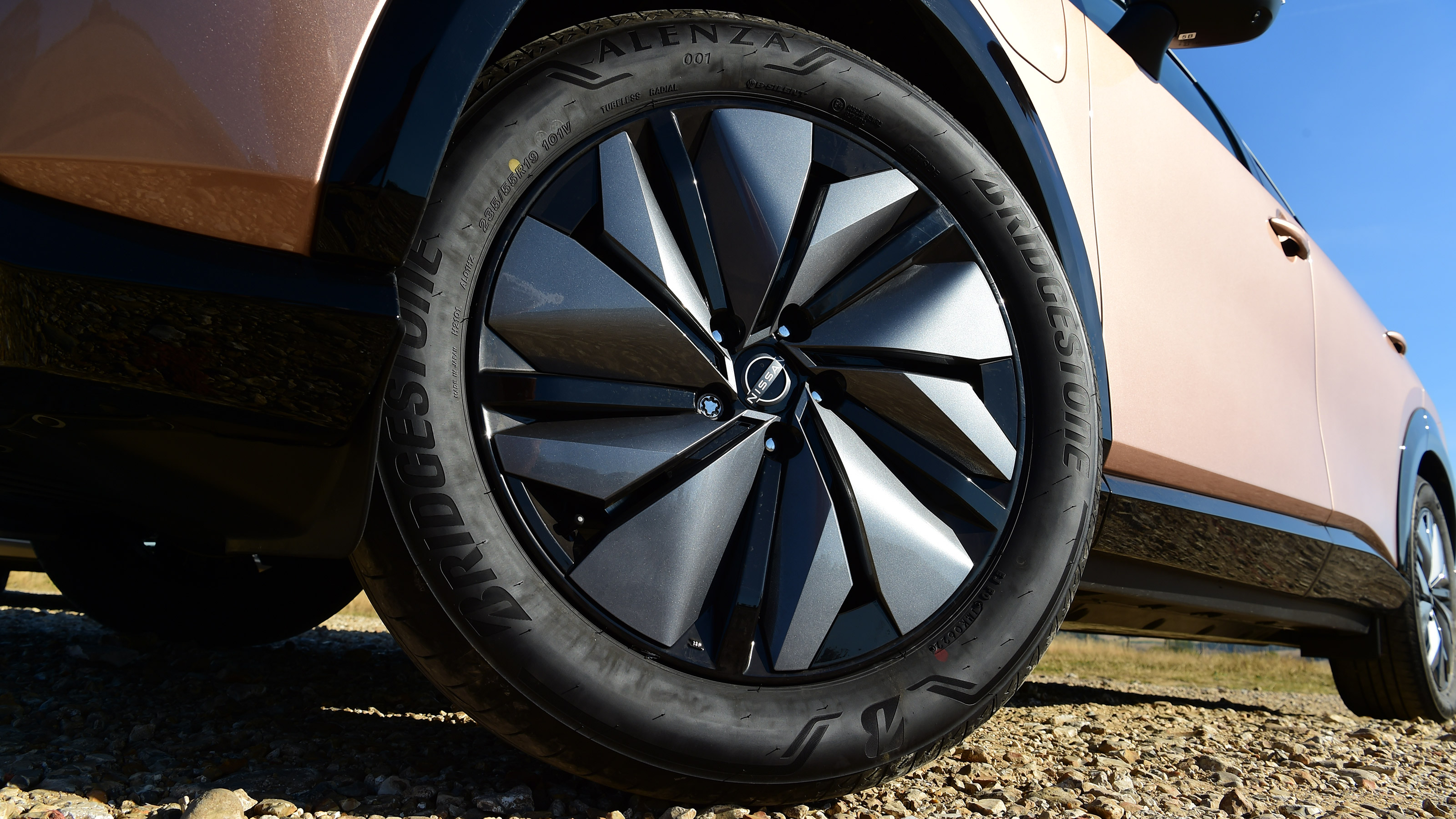 Nissan Ariya - wheel