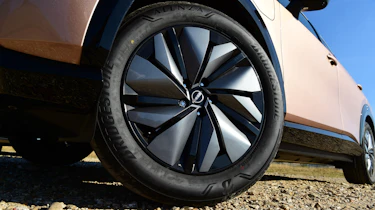 Nissan Ariya - wheel