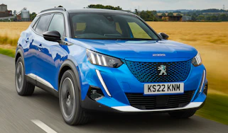 Peugeot e-2008 - front tracking