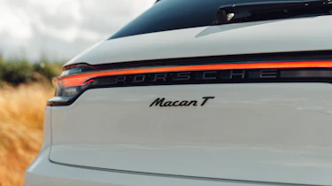 Porsche Macan T - rear badge